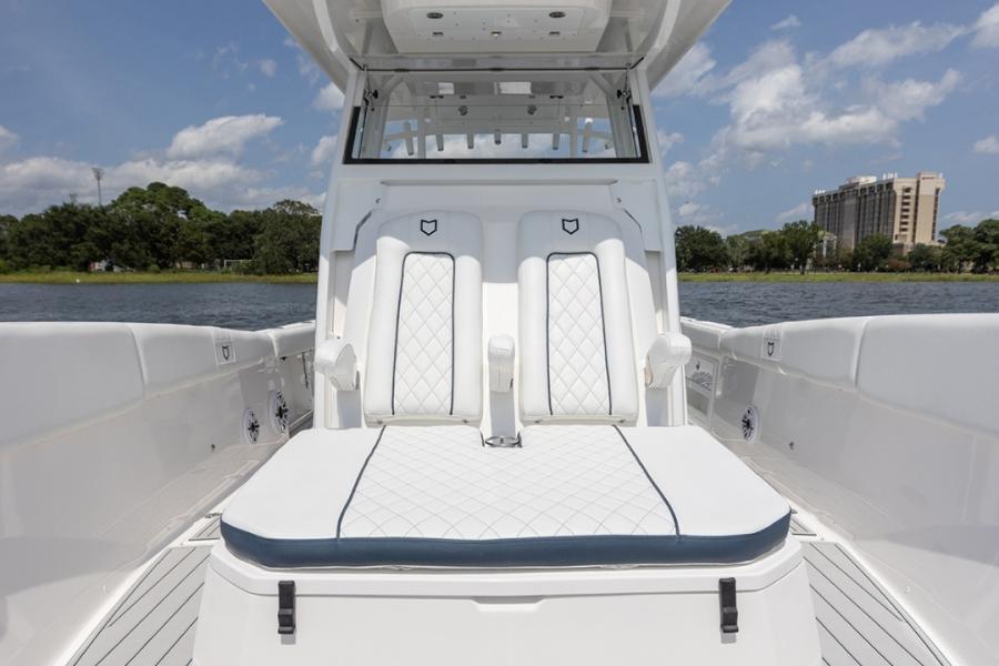 2026 Sea Fox 328 Commander