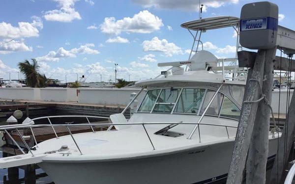 2007 Luhrs 32